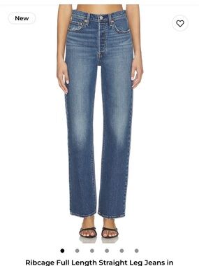 Levi's Straight Leg Jeans in Medium Blue Wash